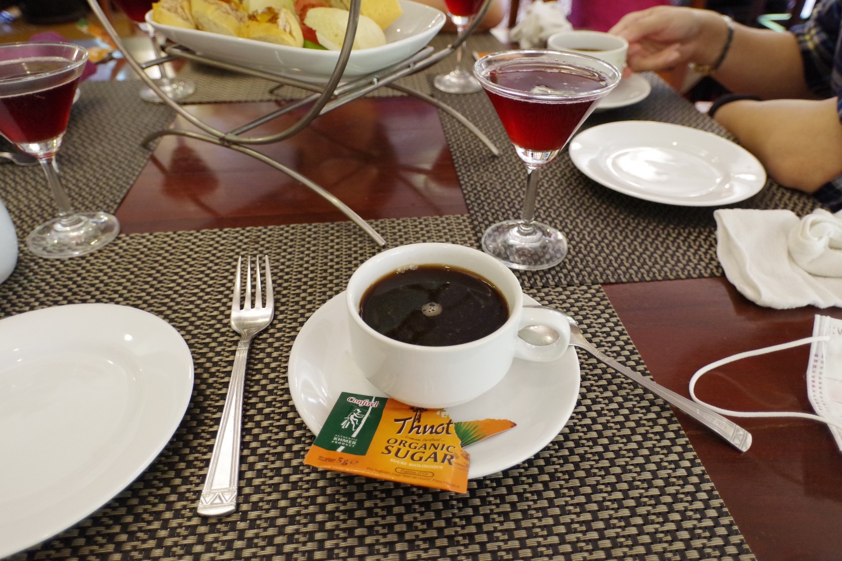 飯店下午茶，柬埔寨咖啡搭配棕糖